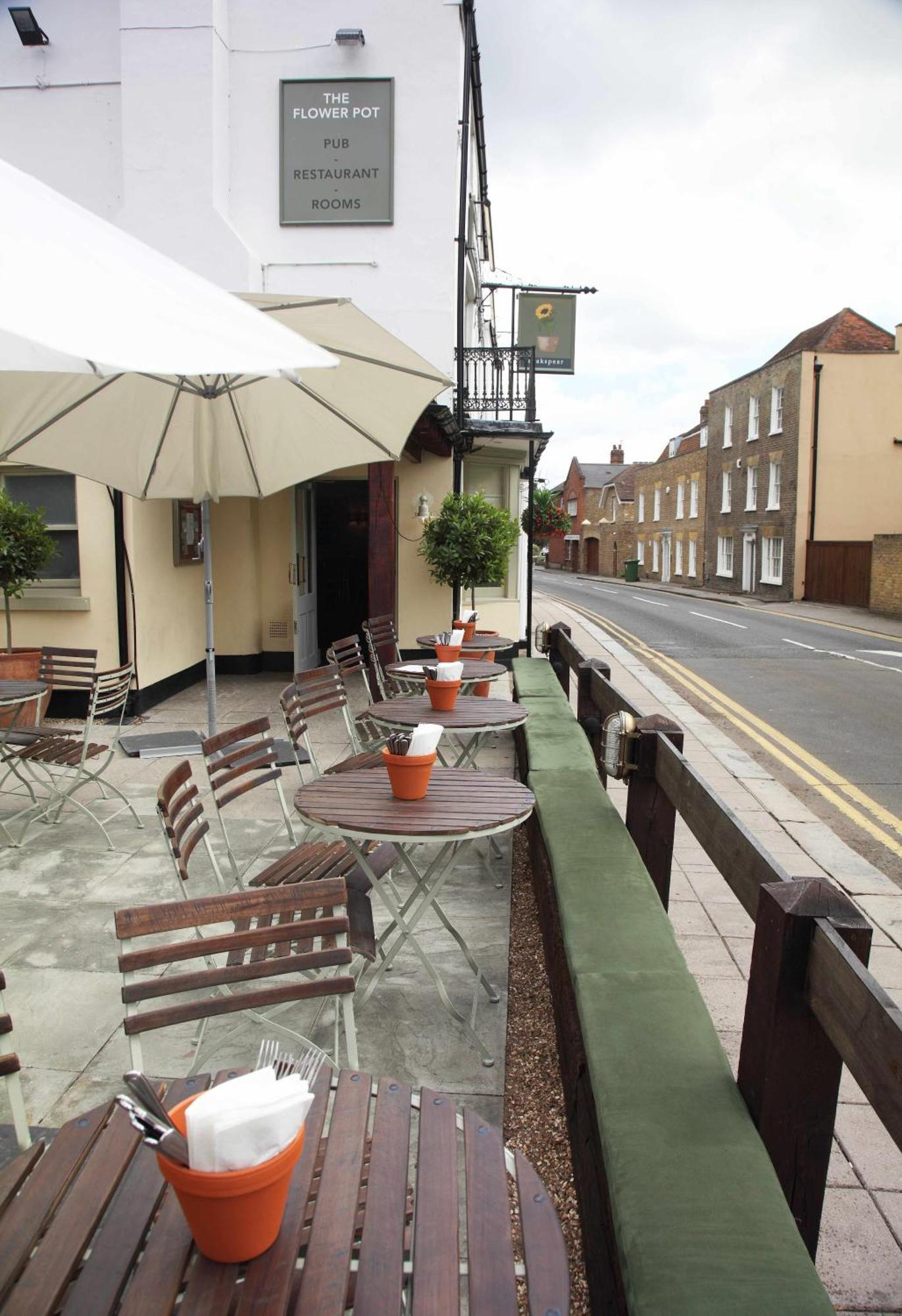 Flower Pot Hotel Sunbury-on-Thames Bagian luar foto